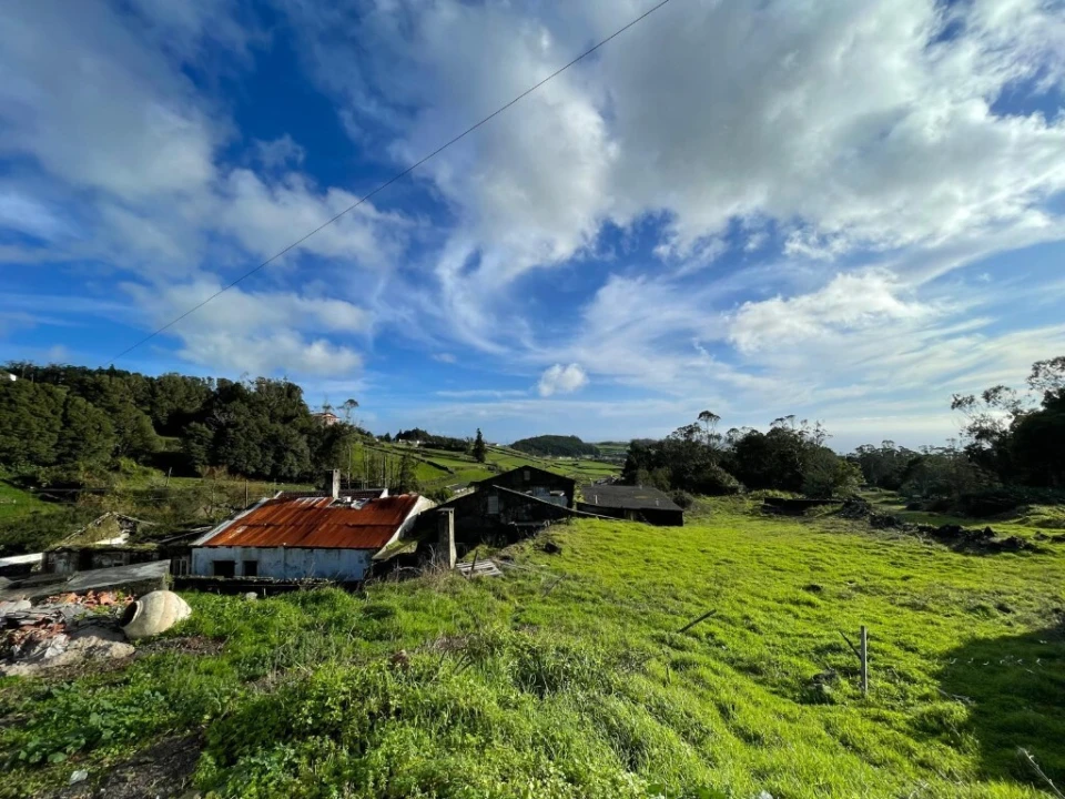 Moradia T4 para Venda em Posto Santo Foto 3
