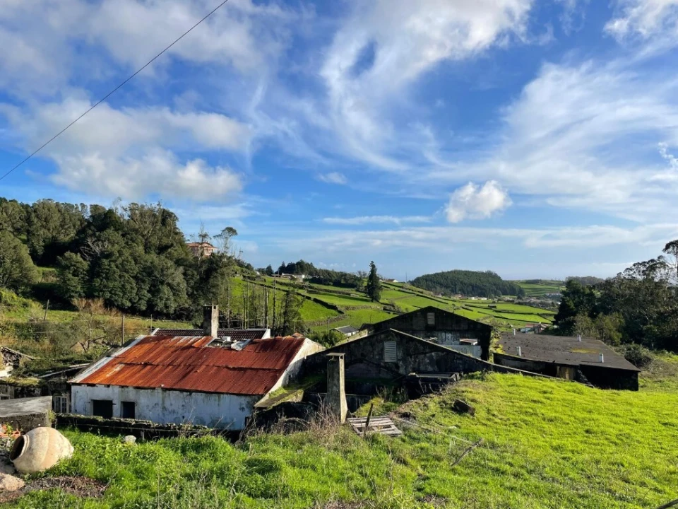 Moradia T4 para Venda em Posto Santo Foto 1