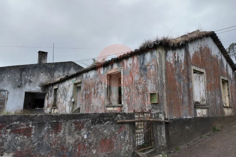 Moradia T4 para Venda em Posto Santo Foto 10