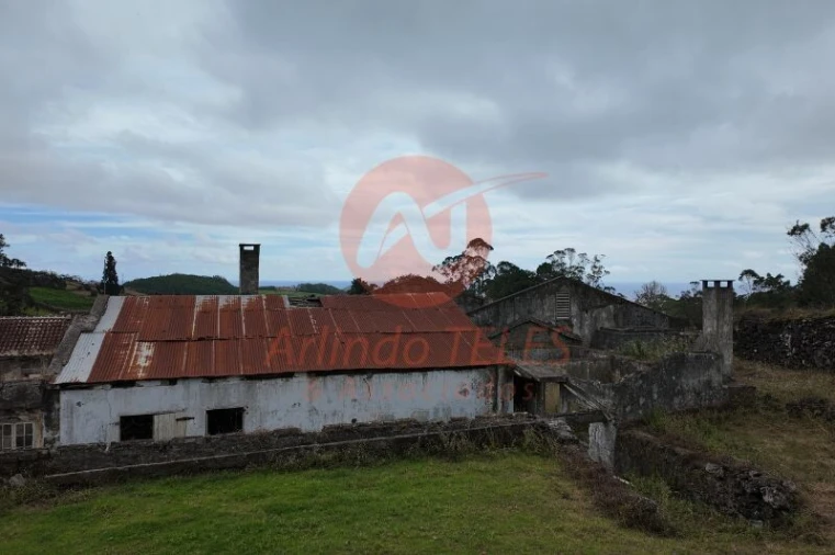 Moradia T4 para Venda em Posto Santo Foto 17