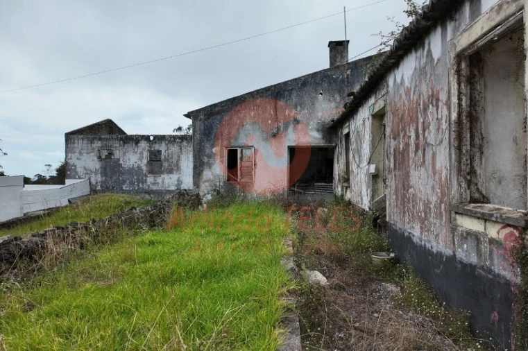 Moradia T4 para Venda em Posto Santo Foto 11