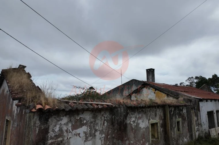 Moradia T4 para Venda em Posto Santo Foto 8