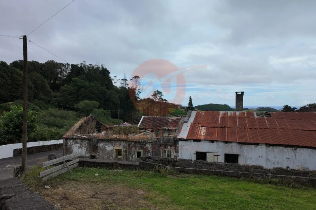 Moradia T4 para Venda em Posto Santo Foto 18