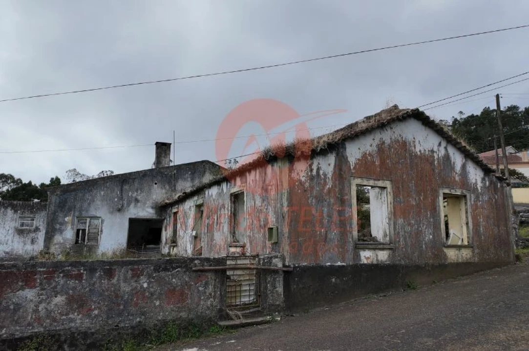 Moradia T4 para Venda em Posto Santo Foto 9