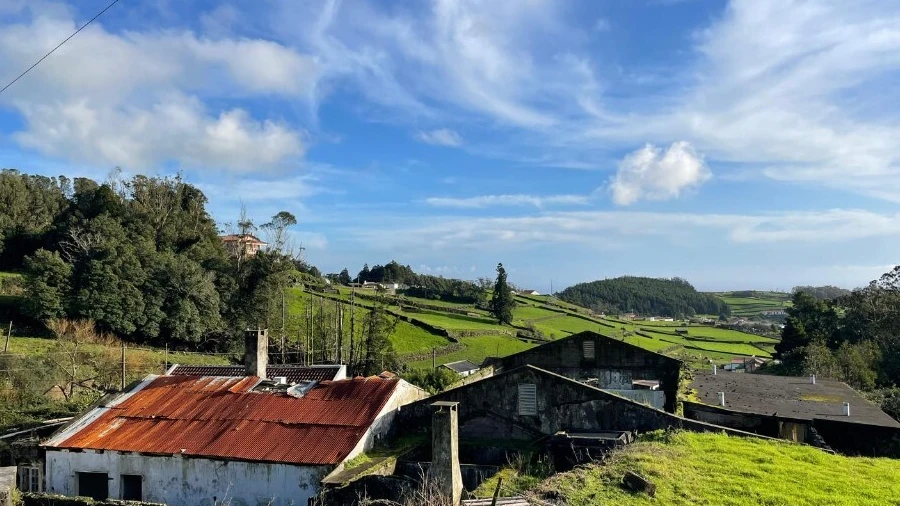 Moradia T4 para Venda em Posto Santo