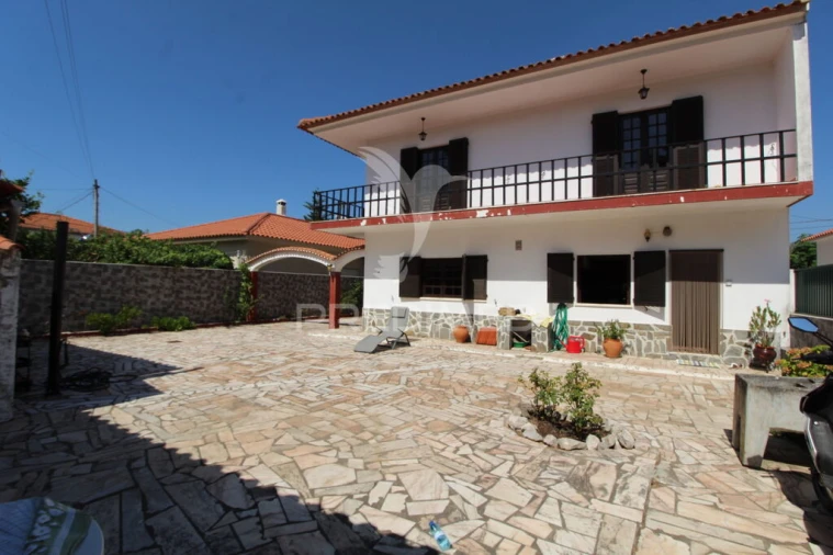 Moradia T4 para Venda em Muge Foto 4