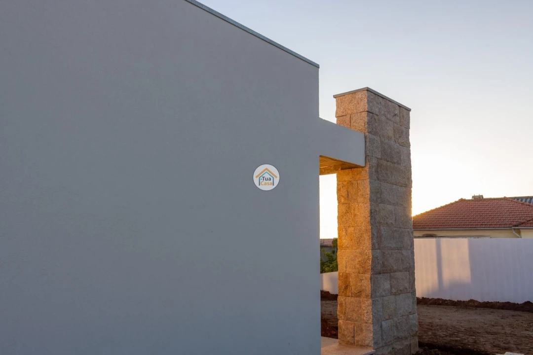 Moradia T3 para Venda em São Felix da Marinha Foto 33