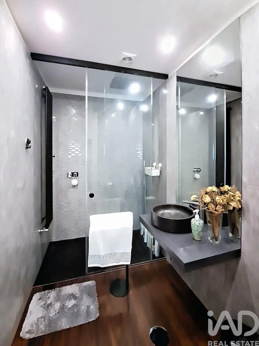 Moradia T3 para Venda em Madalena Foto 20