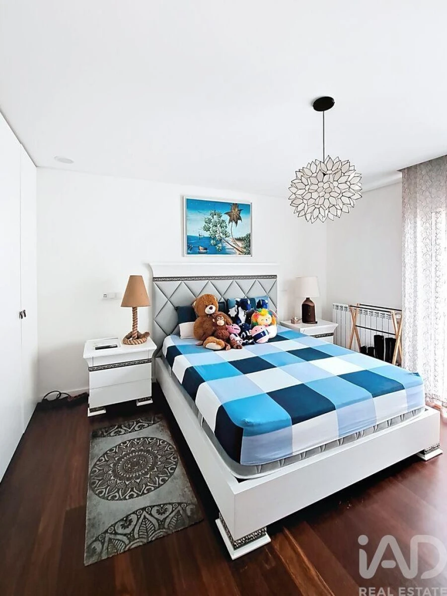 Moradia T3 para Venda em Madalena Foto 17