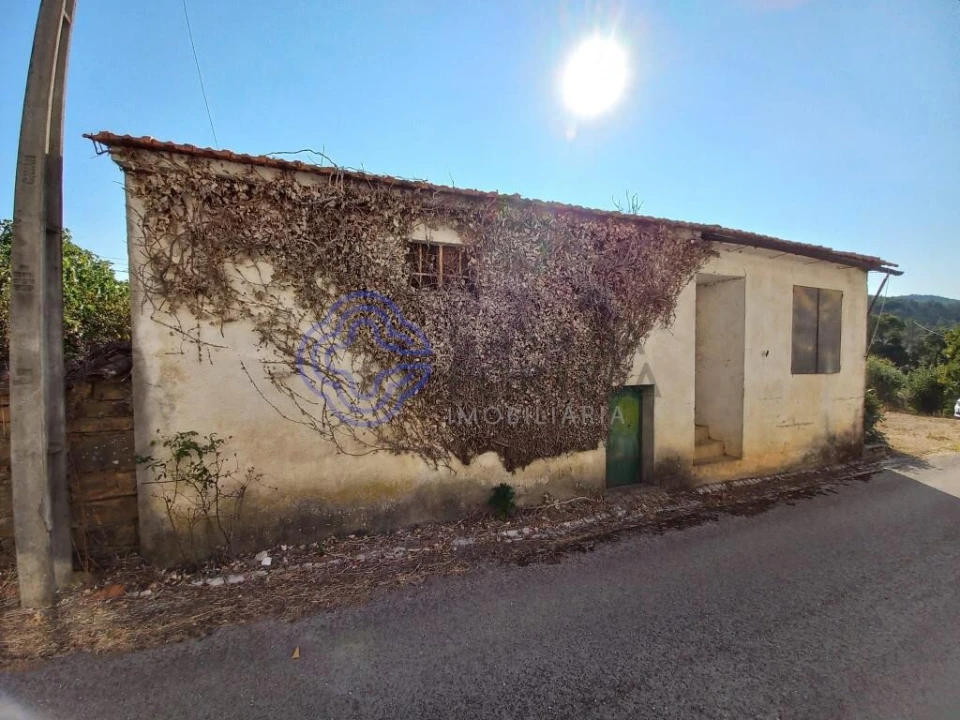 Armazém para Venda em Areias e Pias Foto 3