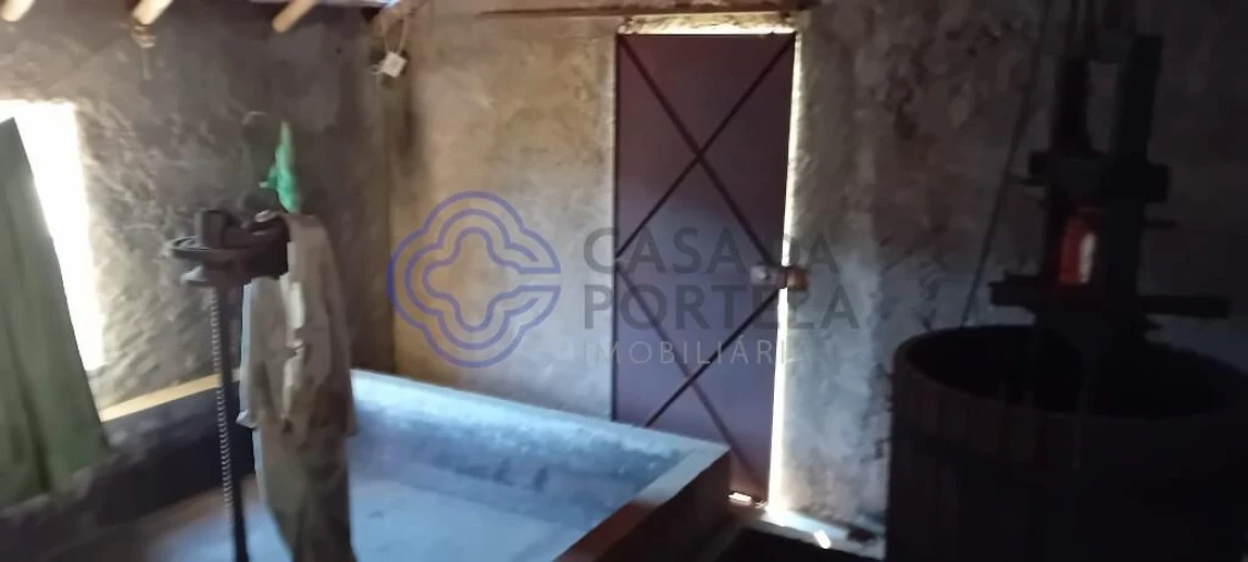 Armazém para Venda em Areias e Pias Foto 10