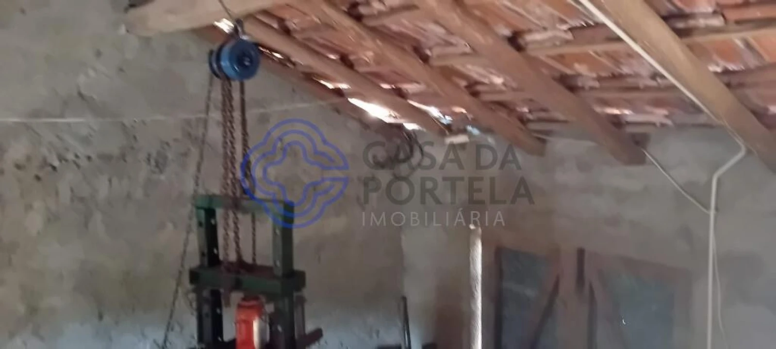 Armazém para Venda em Areias e Pias Foto 17