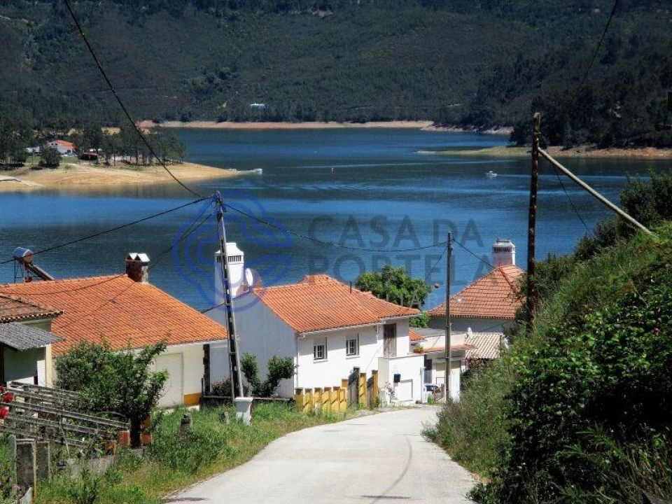 Armazém para Venda em Areias e Pias Foto 28