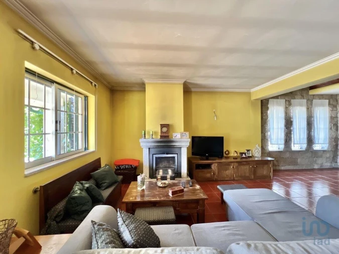 Moradia T4 para Venda em Vouzela e Paços de Vilharigues Foto 4