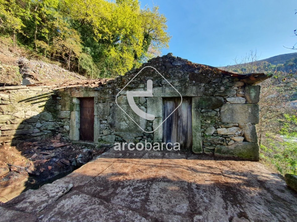 Moradia T5 para Venda em Padreiro (Salvador e Santa Cristina) Foto 19