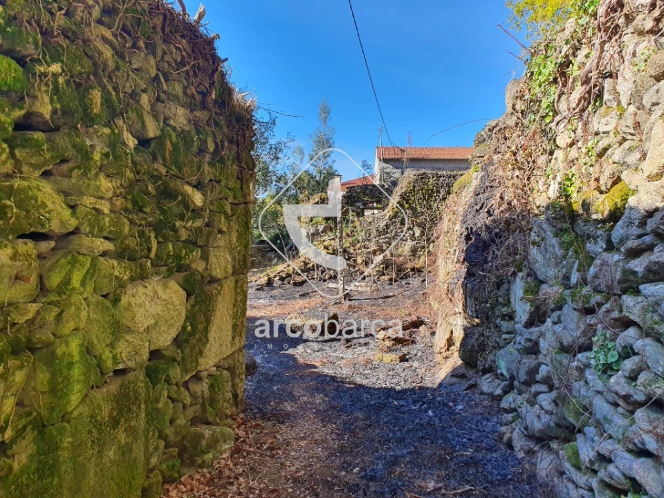 Moradia T5 para Venda em Padreiro (Salvador e Santa Cristina) Foto 25