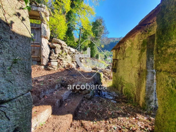 Moradia T5 para Venda em Padreiro (Salvador e Santa Cristina) Foto 26