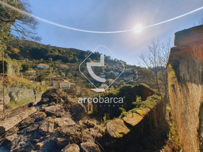 Moradia T5 para Venda em Padreiro (Salvador e Santa Cristina) Foto 8