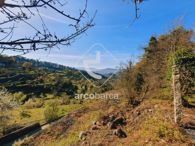 Moradia T5 para Venda em Padreiro (Salvador e Santa Cristina) Foto 4