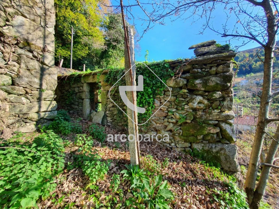 Moradia T5 para Venda em Padreiro (Salvador e Santa Cristina) Foto 11