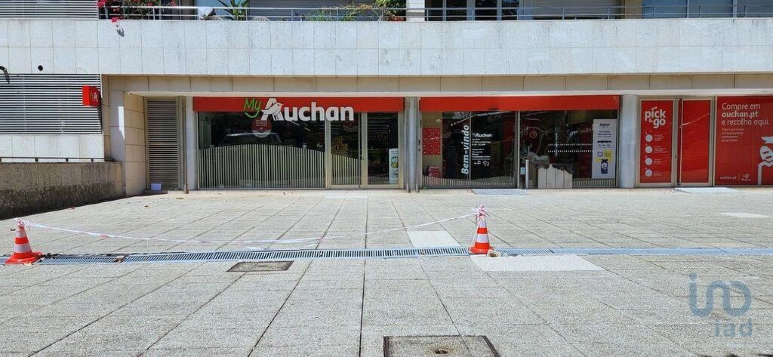 Apartamento T5 para Venda em Lordelo do Ouro e Massarelos Foto 13