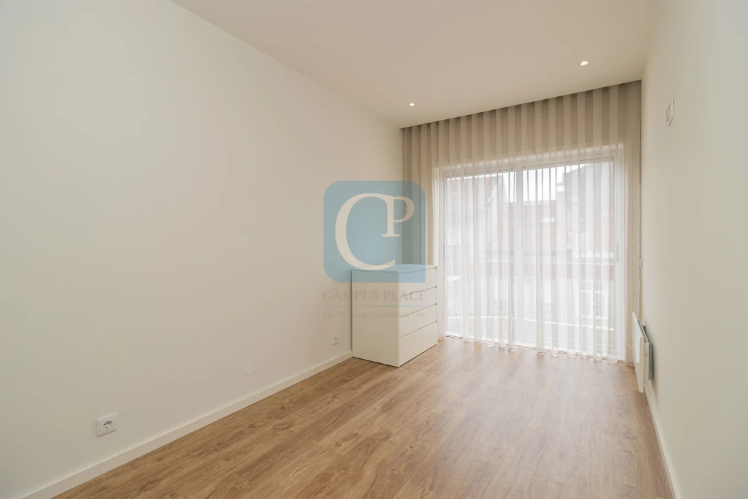 Apartamento T2 para Venda em Cedofeita, Santo Ildefonso, Sé, Miragaia, São Nicolau e Vitória Foto 17