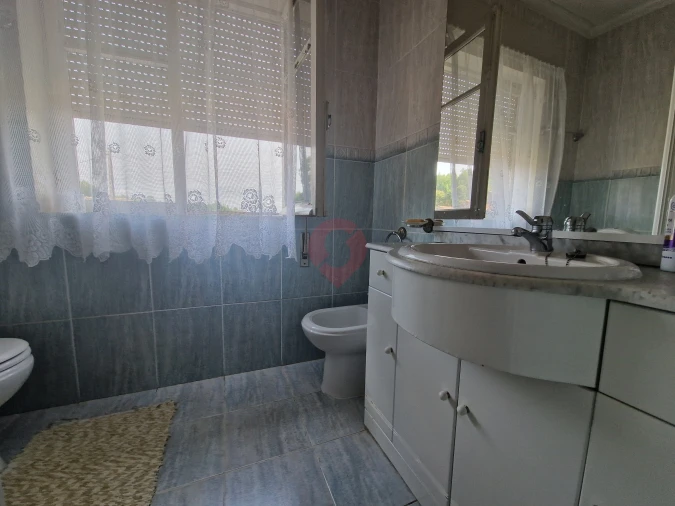 Moradia T4 para Venda em Barbeita Foto 6