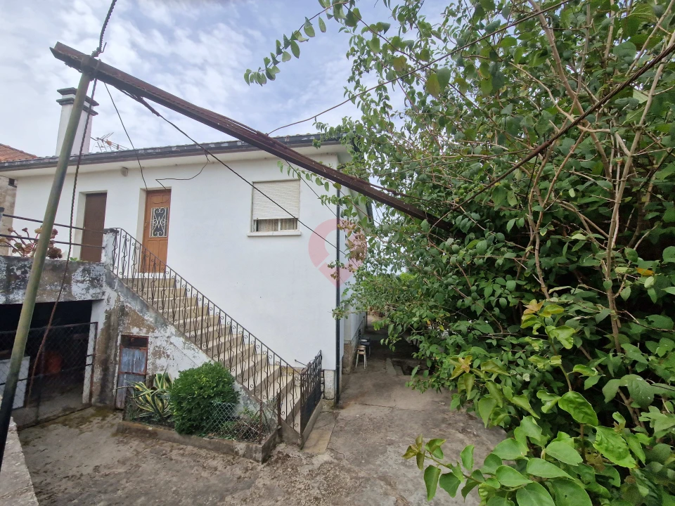 Moradia T4 para Venda em Barbeita Foto 1