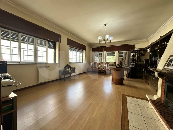 Apartamento T2 para Venda em Covilhã e Canhoso Foto 5