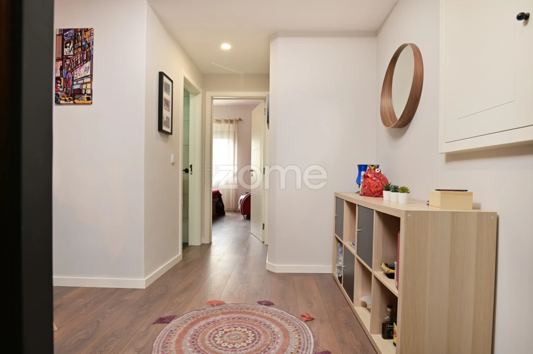 Apartamento T1 para Venda em Pontinha e Famões Foto 2