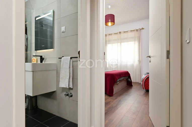 Apartamento T1 para Venda em Pontinha e Famões Foto 4