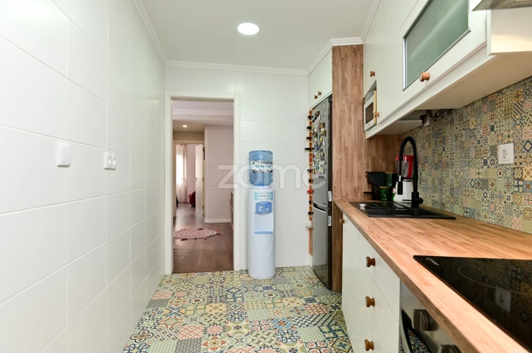Apartamento T1 para Venda em Pontinha e Famões Foto 9