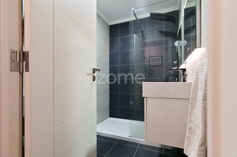 Apartamento T1 para Venda em Pontinha e Famões Foto 14