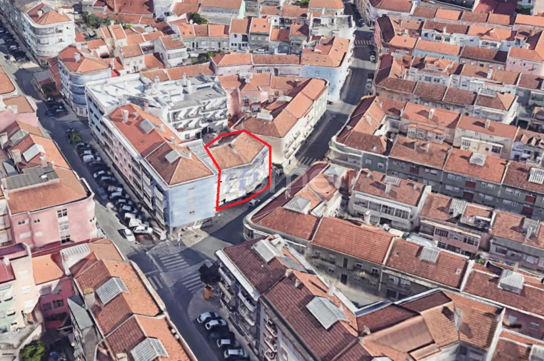 Apartamento T1 para Venda em Pontinha e Famões Foto 17