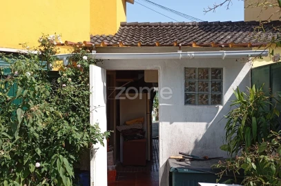 Moradia T5 para Venda em Carcavelos e Parede
