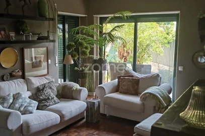 Moradia T5 para Venda em Carcavelos e Parede