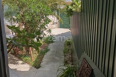 Moradia T5 para Venda em Carcavelos e Parede