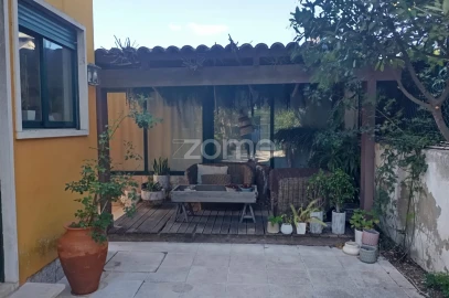 Moradia T5 para Venda em Carcavelos e Parede