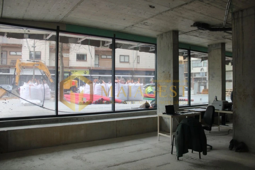 Loja para Arrendamento em Mafamude e Vilar do Paraíso Foto 5