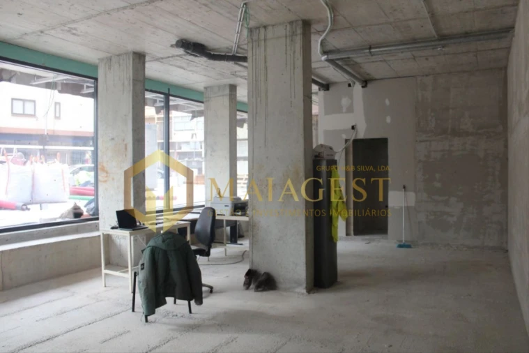 Loja para Arrendamento em Mafamude e Vilar do Paraíso Foto 6