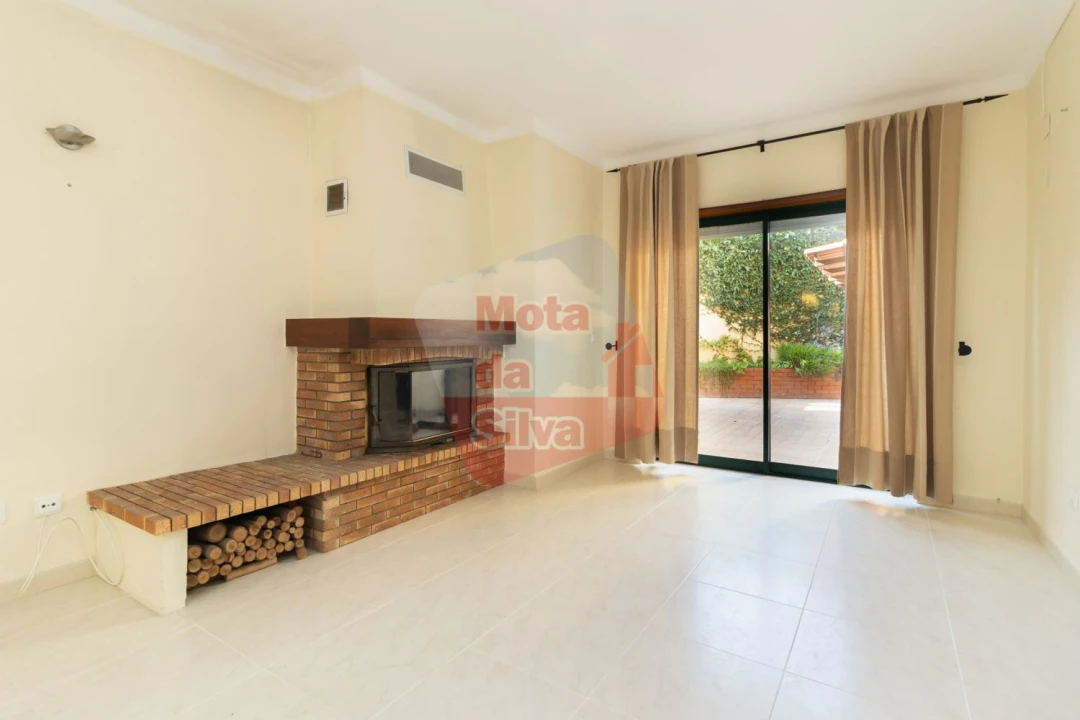 Moradia T3 para Venda em Caparica e Trafaria Foto 6