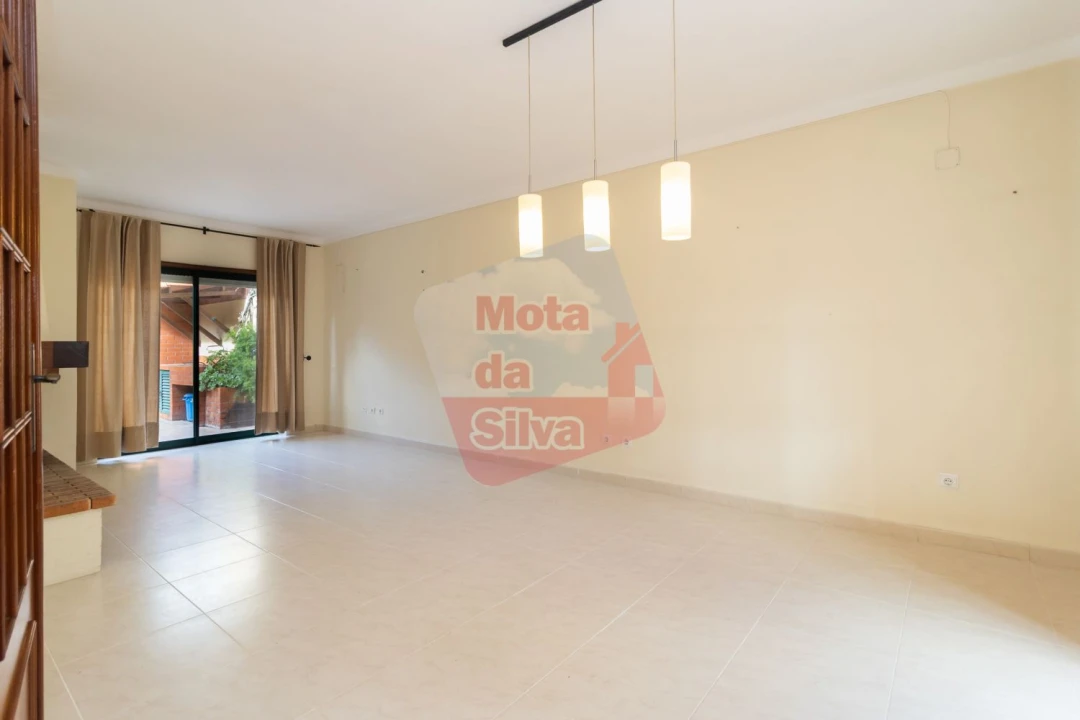 Moradia T3 para Venda em Caparica e Trafaria Foto 10