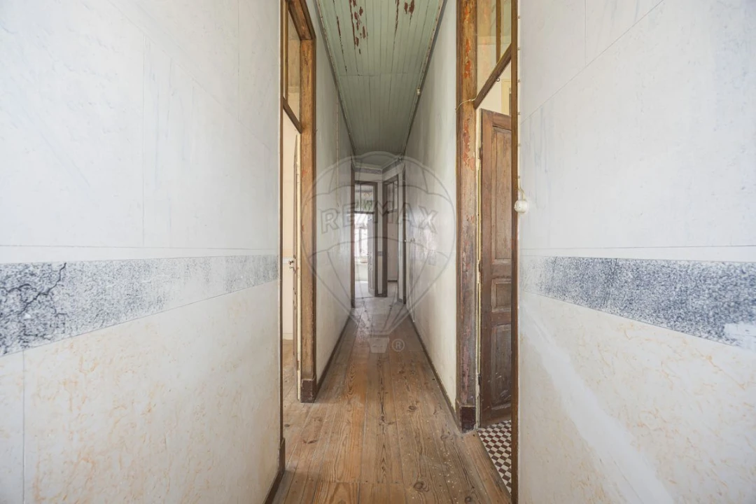 Prédio para Venda em A dos Cunhados e Maceira Foto 5