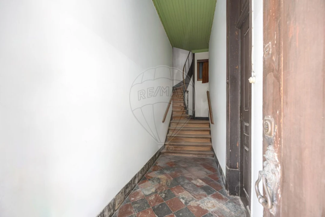 Prédio para Venda em A dos Cunhados e Maceira Foto 4