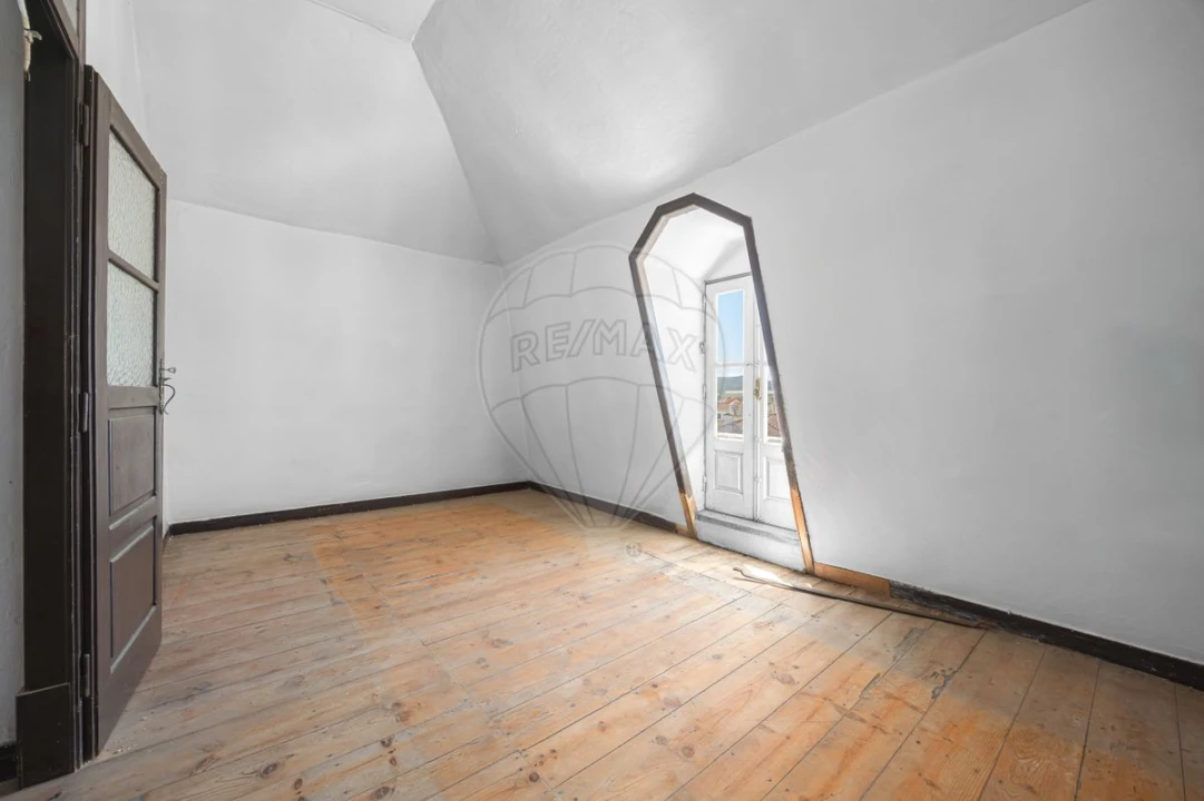 Prédio para Venda em A dos Cunhados e Maceira Foto 16