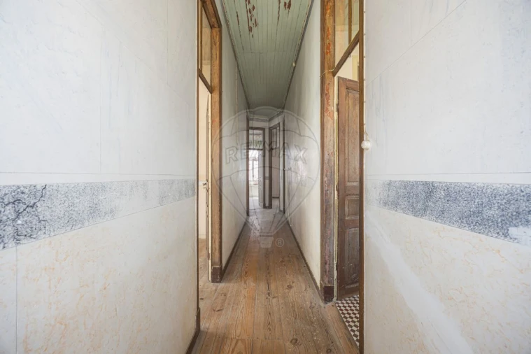 Prédio para Venda em A dos Cunhados e Maceira Foto 5