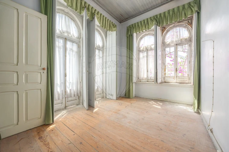 Prédio para Venda em A dos Cunhados e Maceira Foto 10