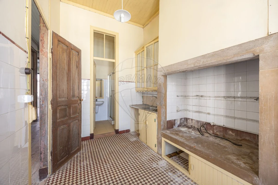 Prédio para Venda em A dos Cunhados e Maceira Foto 6