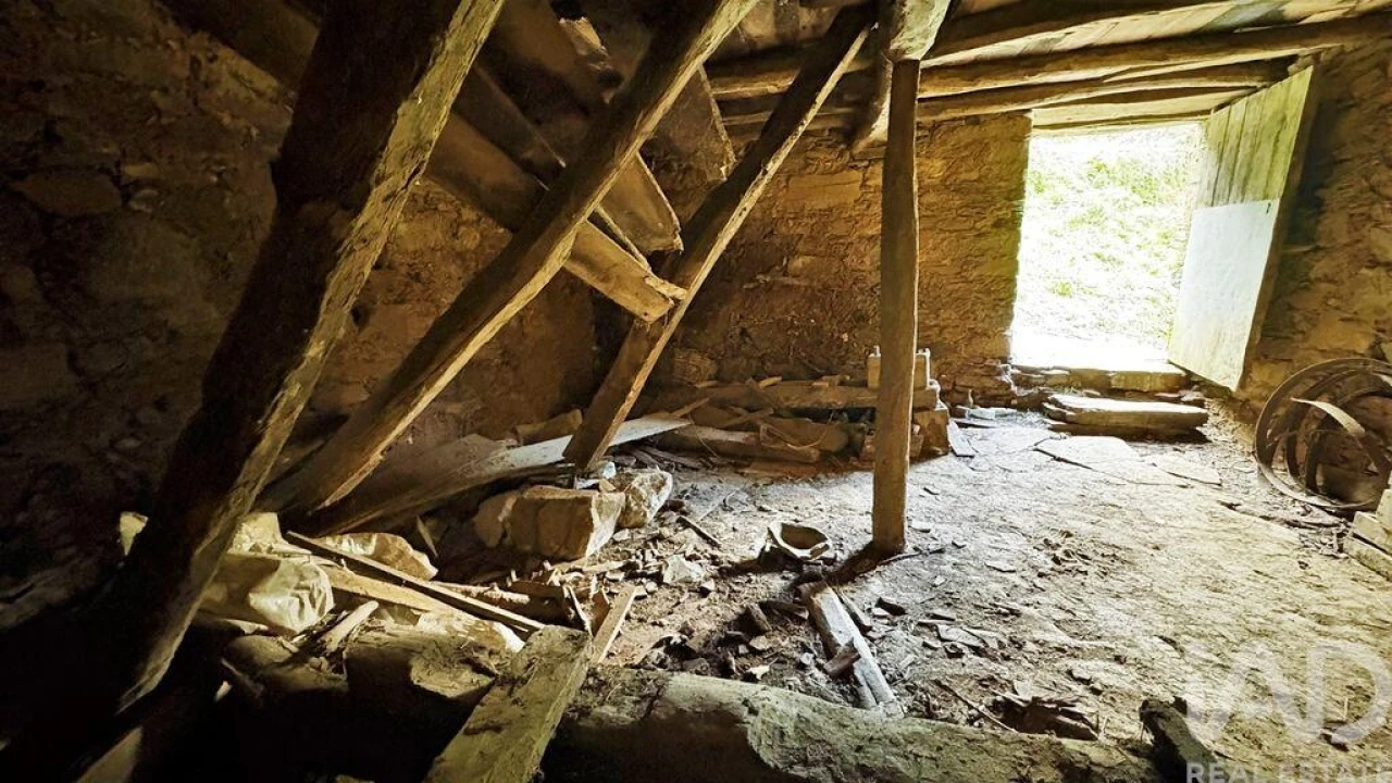 Moradia T3 para Venda em Aguda Foto 18