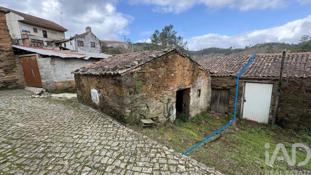 Moradia T2 para Venda em Aguda Foto 11